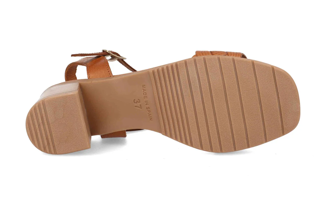 3493  BDA SANDALIAS DE TACÓN