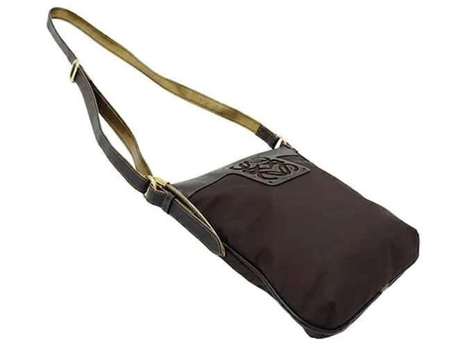 Anagrama de Loewe Castaño 