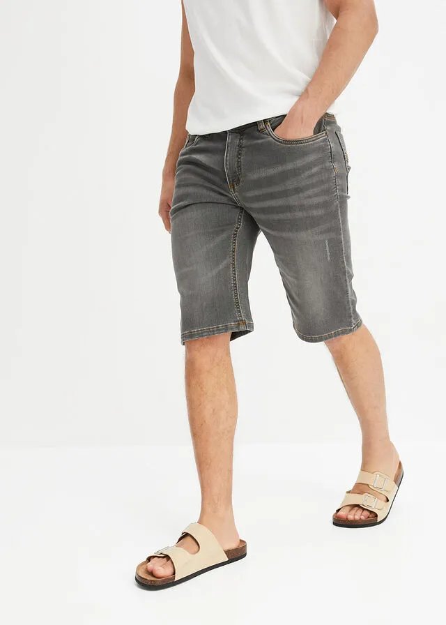 Bermudas vaqueras elásticas, con corte cómodo, regular fit denim gris claro