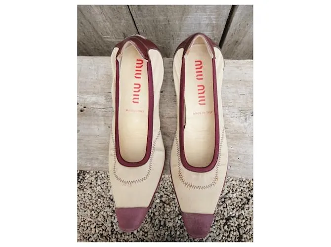Bombas miu miu 36,5 Beige Burdeos 