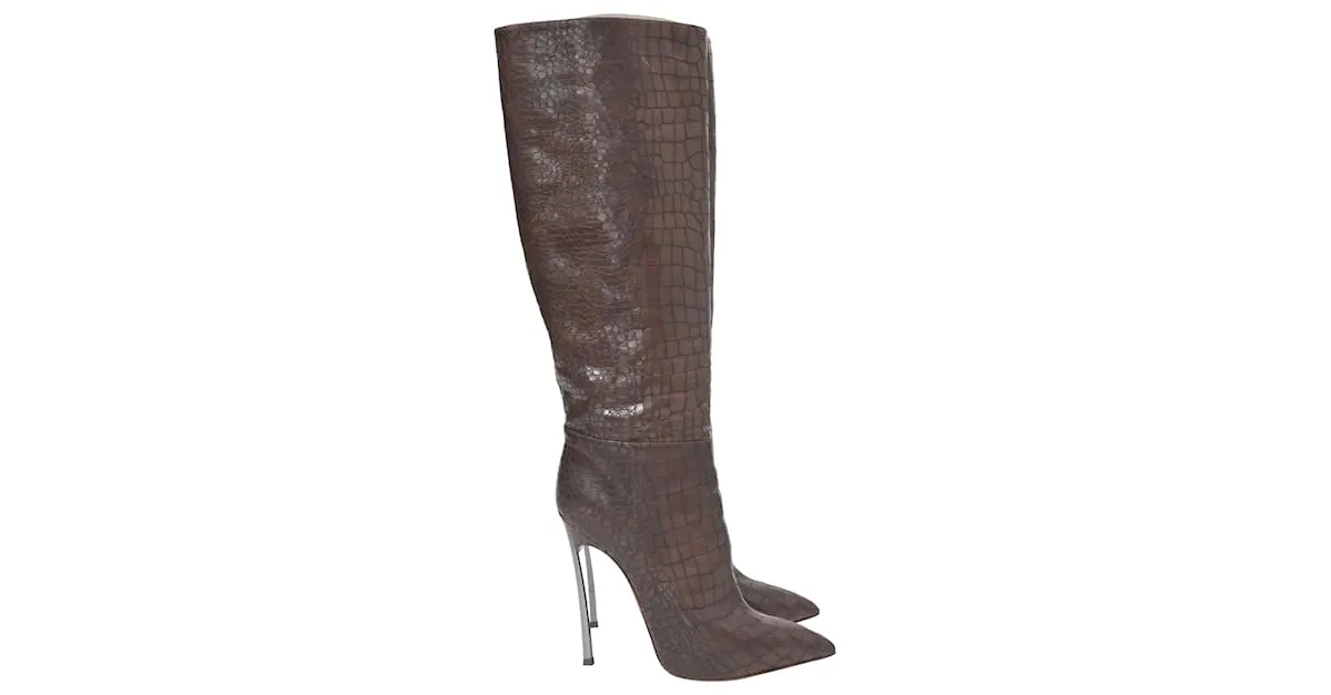 Botas altas de cuero marrón con estampado de cocodrilo Casadei Castaño 