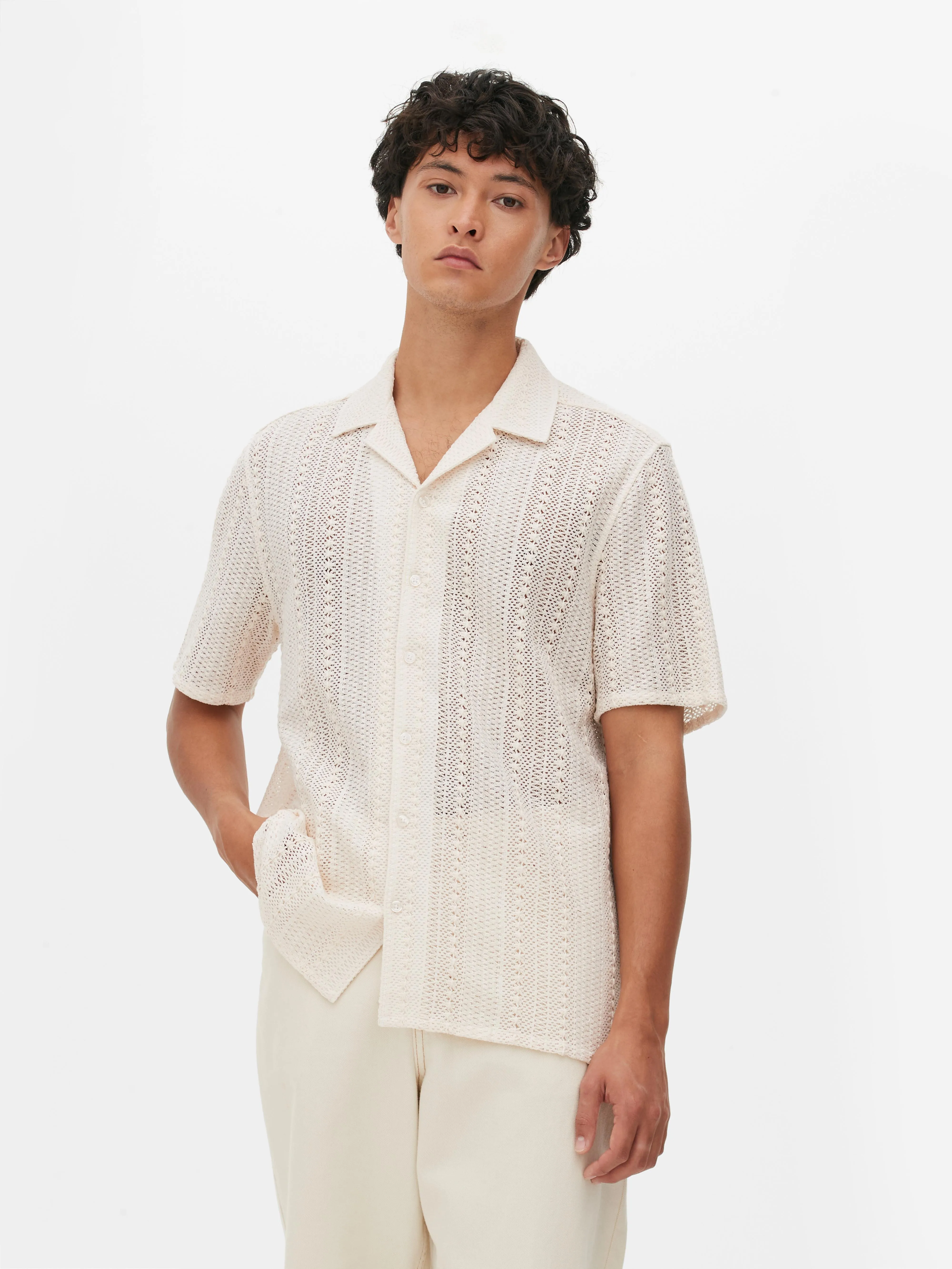 Camisa de manga corta de ganchillo con botones