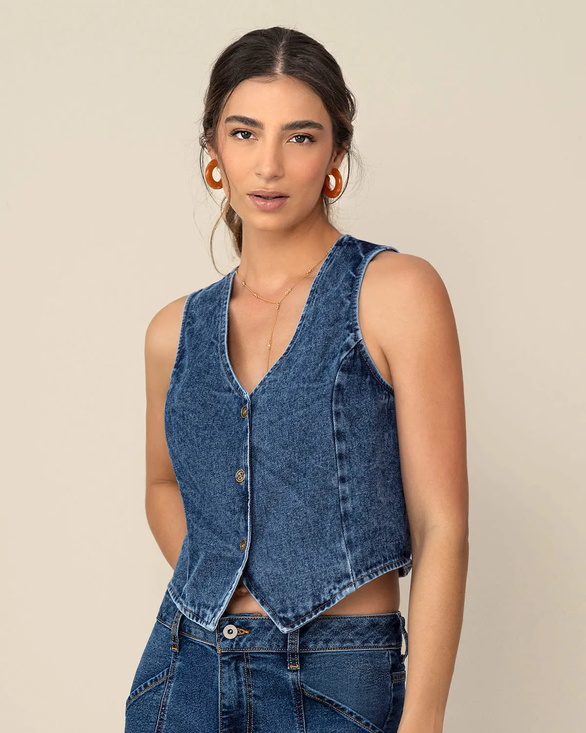 Chaleco corto en tela tipo denim