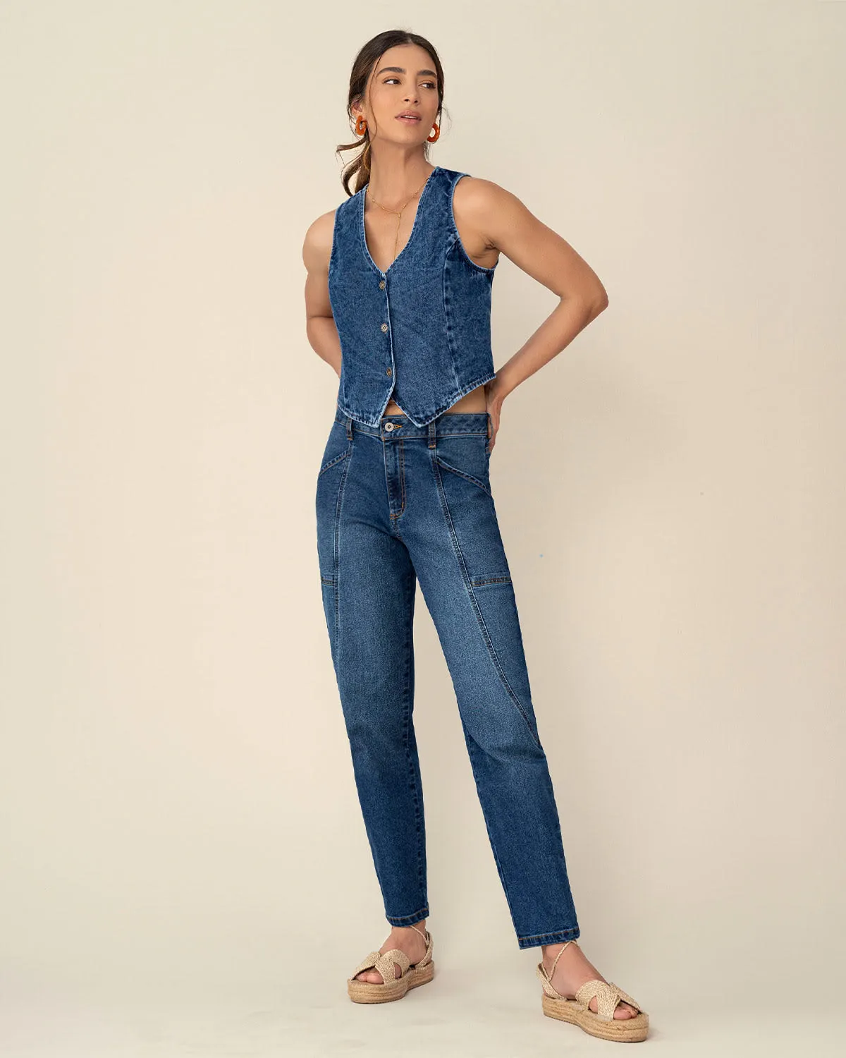 Chaleco corto en tela tipo denim