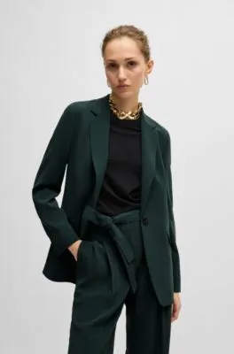 Chaqueta regular fit en crepé resistente a las arrugas