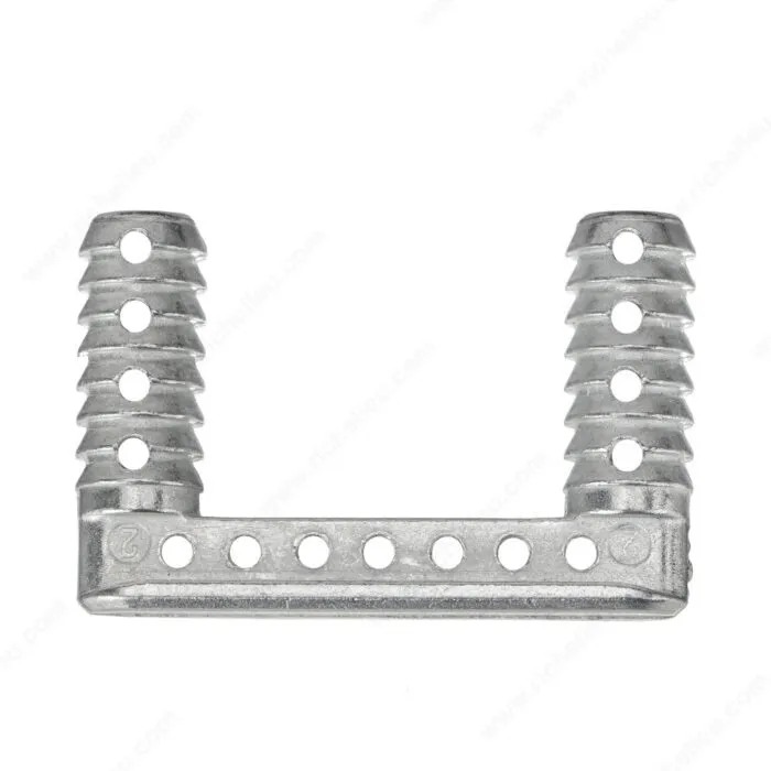 Conector metálico dentado para ranuras tipo bocallave