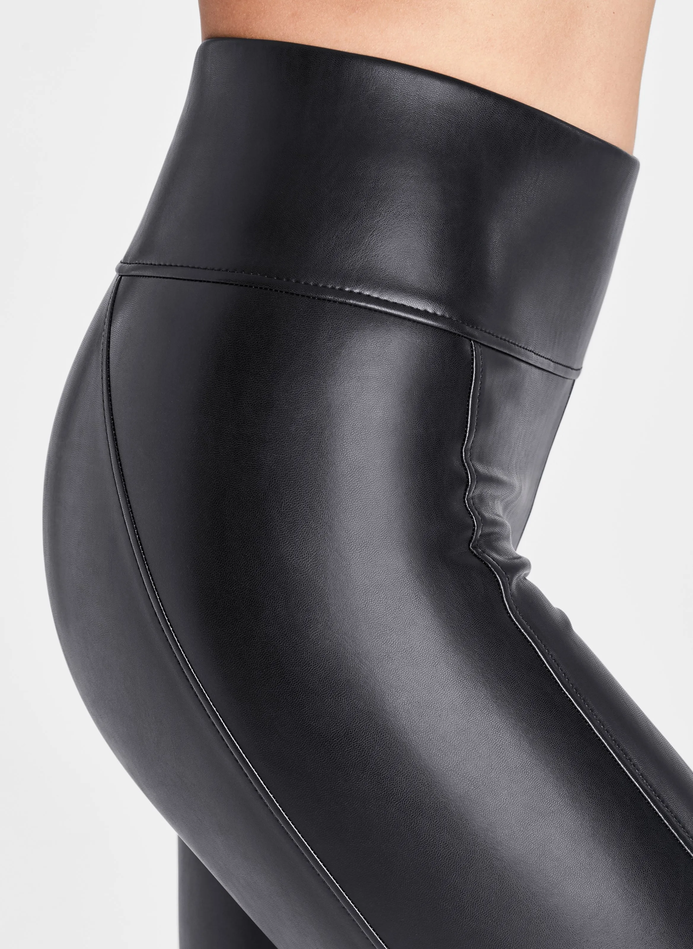 EDIE FORMING LEGGINGS  LEGGING DE CUERO VEGANO EN NEGRO