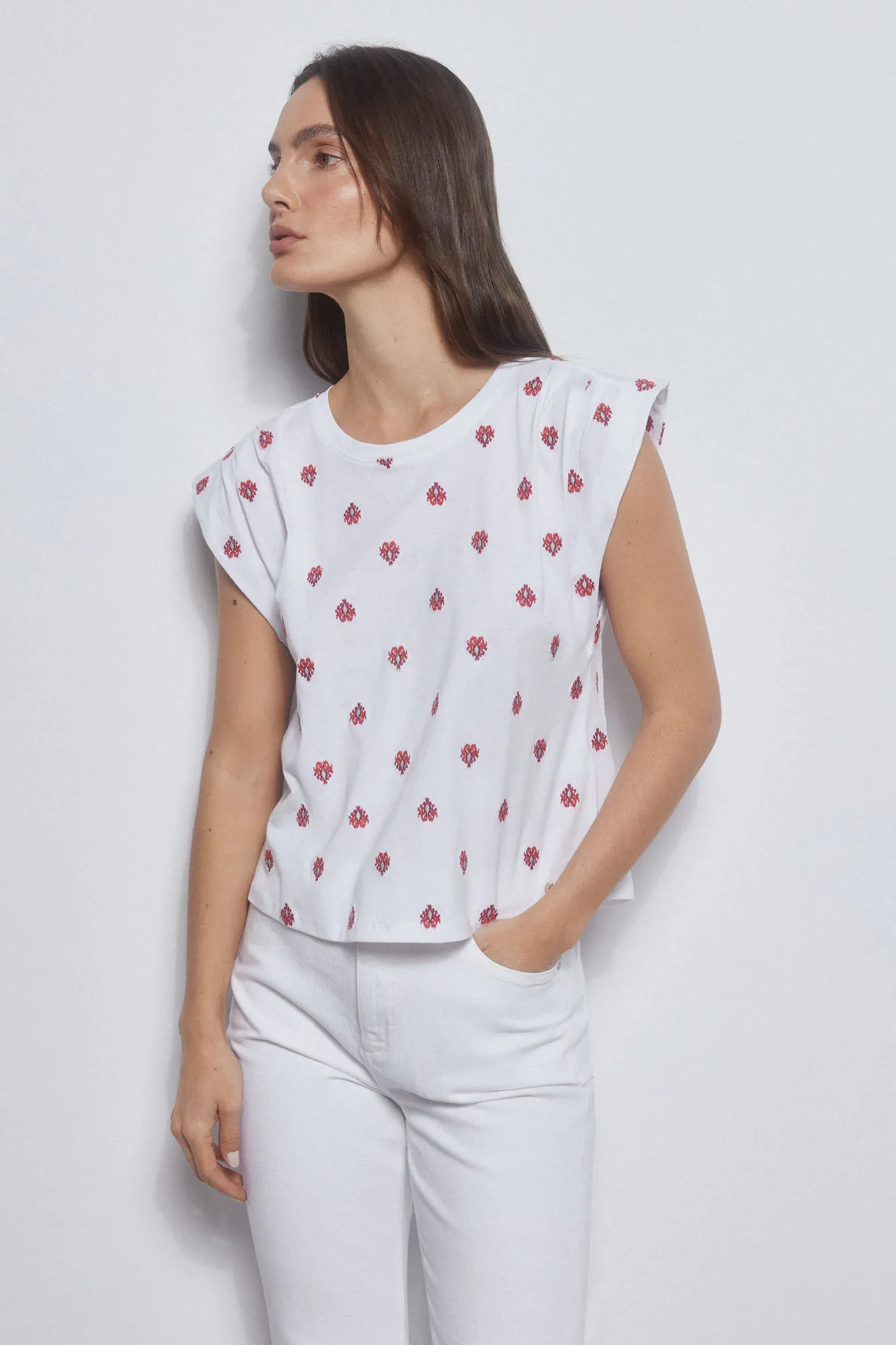 EMBROIDERED TSHIRT