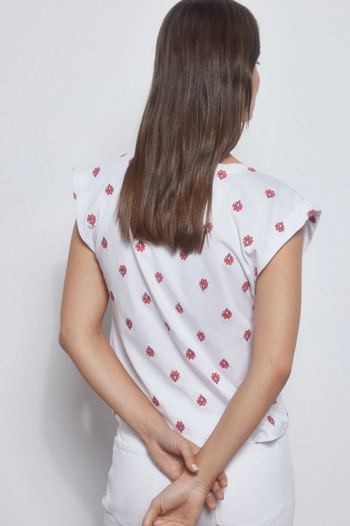 EMBROIDERED TSHIRT