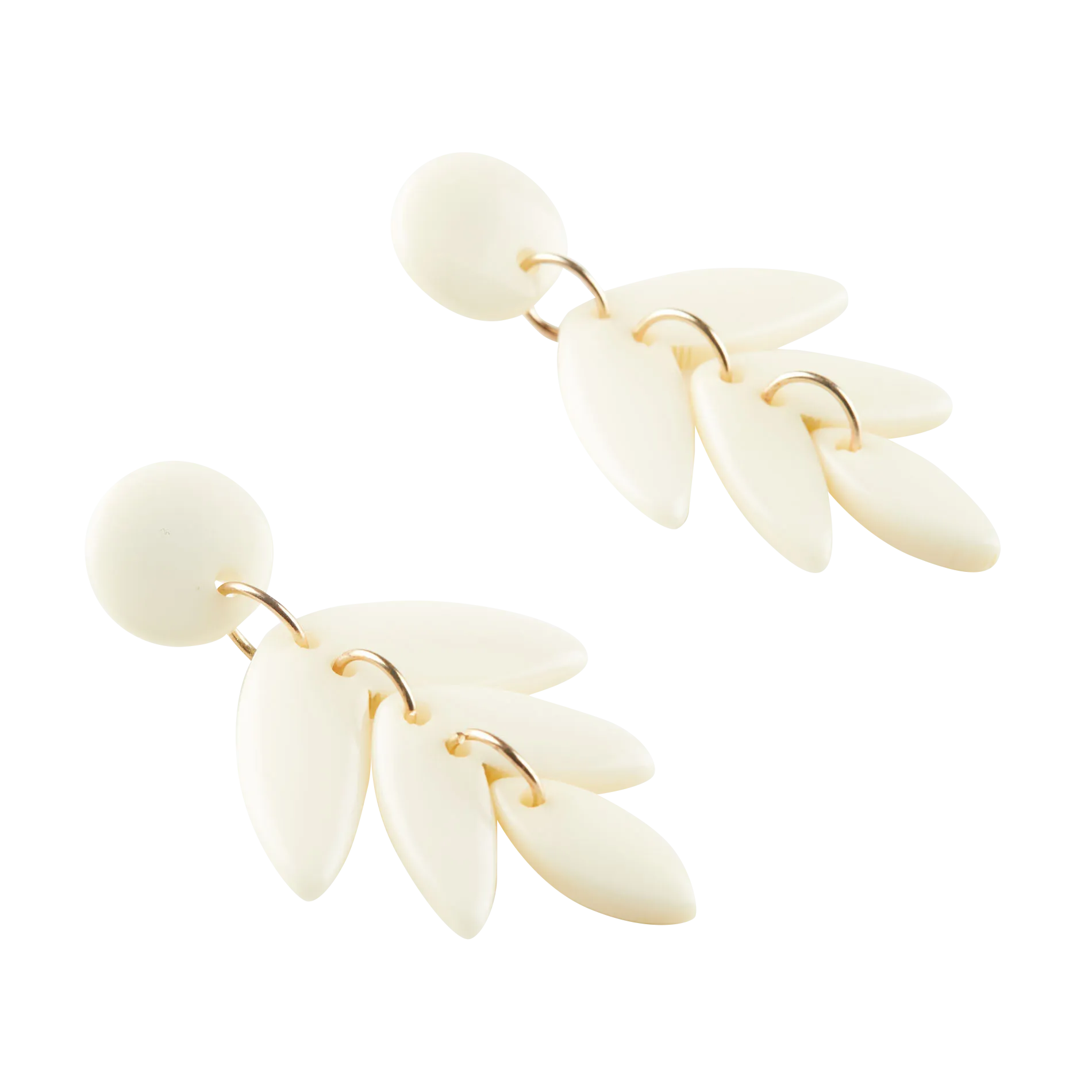 FEEKA FANETTE  PENDIENTES LARGOS CON FORMA DE HOJA EN BLANCO