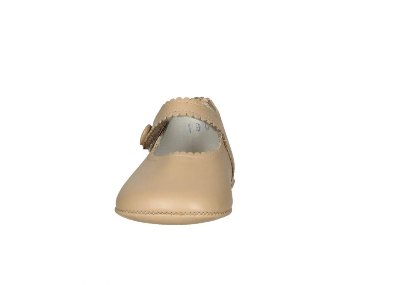 Mercedes Piel Camel Boton Velcro