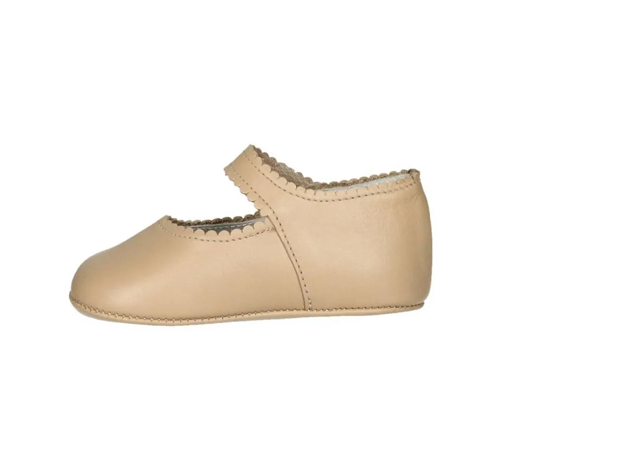 Mercedes Piel Camel Boton Velcro