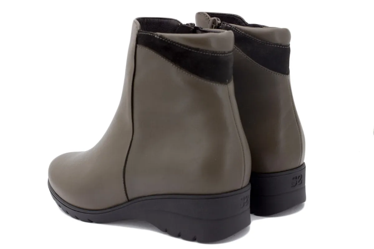 Mole Leather Ankle boot