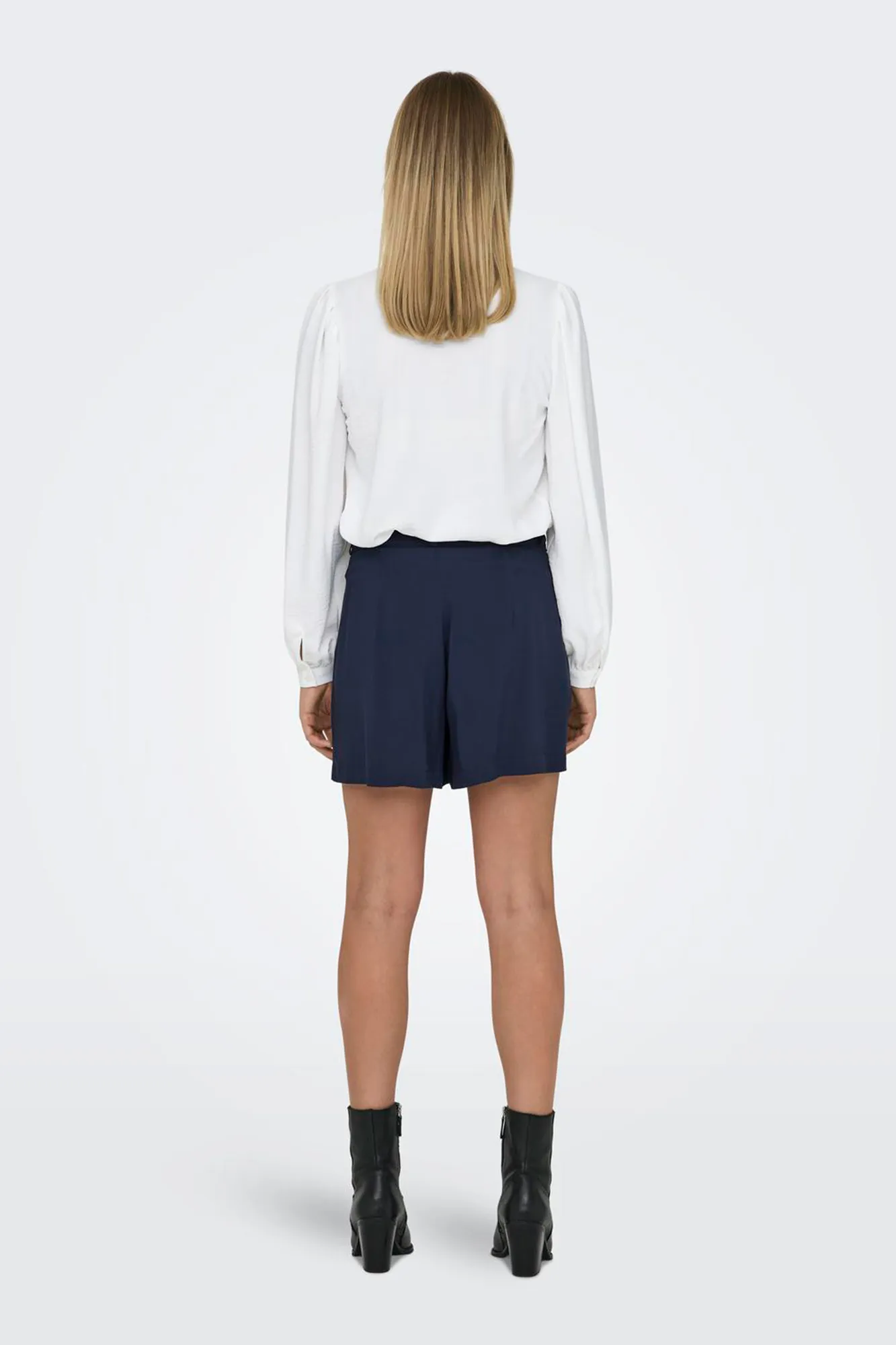 Only Pantalón corto pinzas