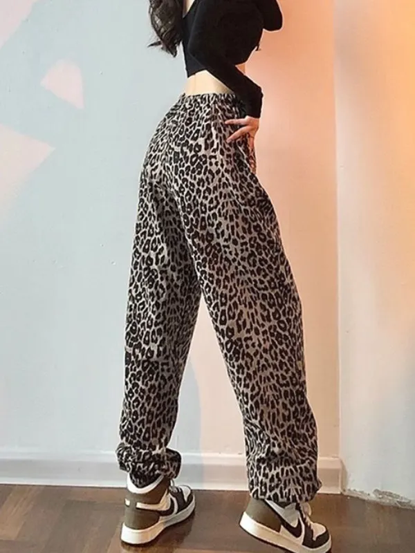 Pantalones deportivos con estampado de leopardo y cordón
