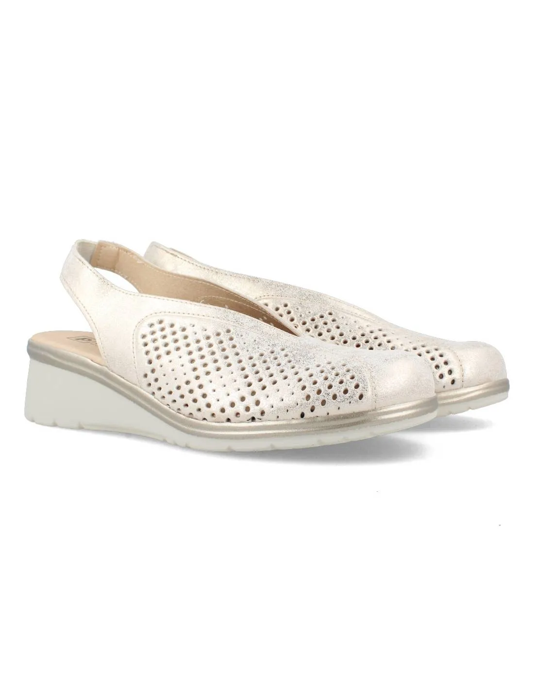 PITILLOS  SANDALIA CUñA PERFORADO METALIZADO ORO