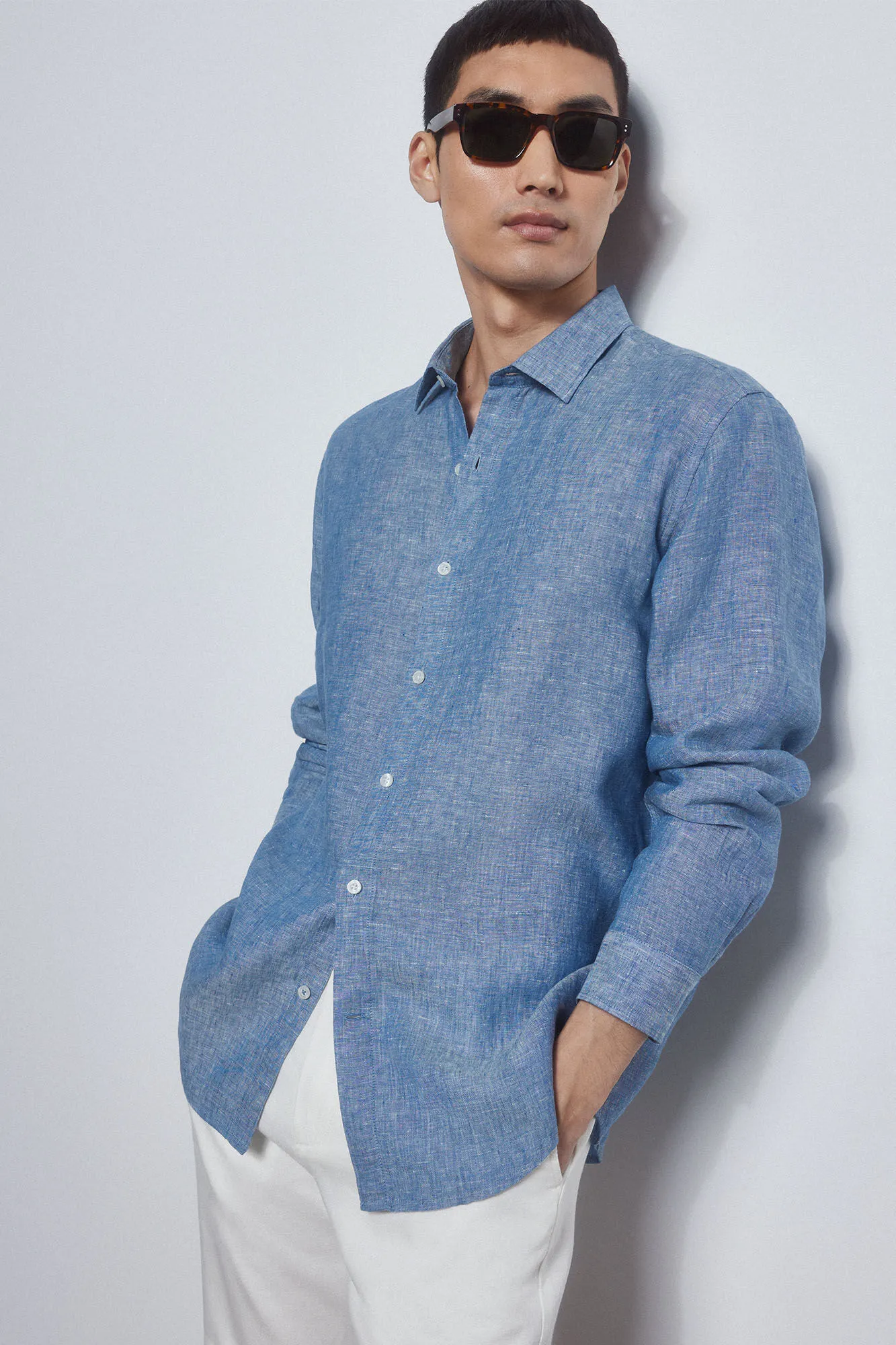 Plain linen shirt