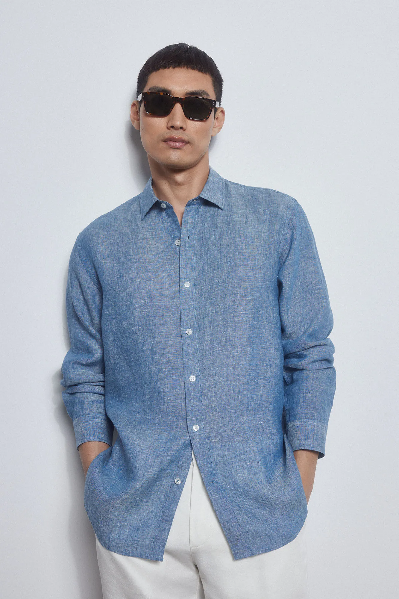 Plain linen shirt