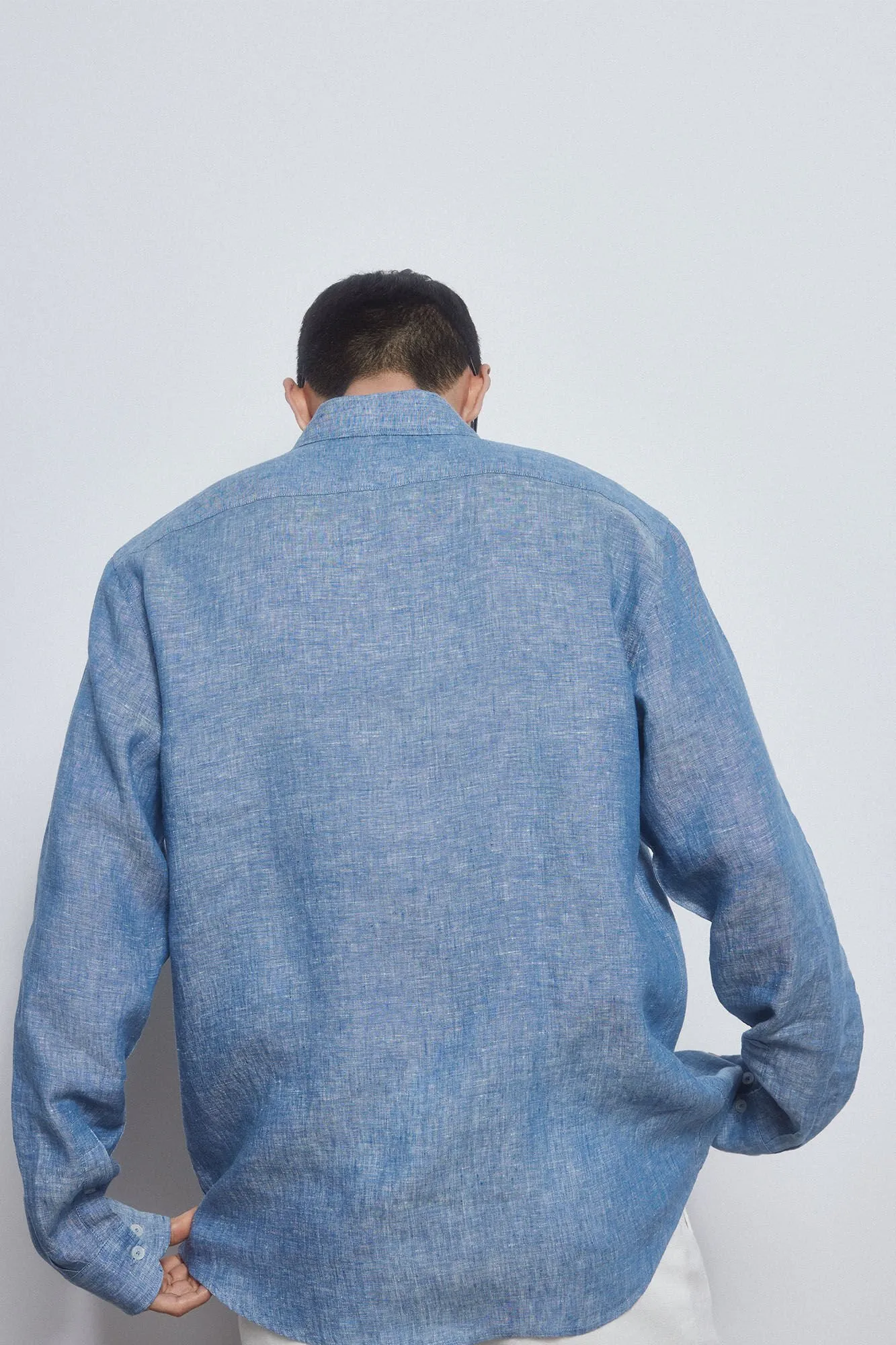 Plain linen shirt