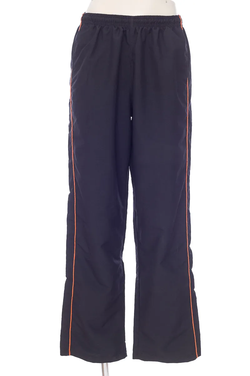 ROPA DEPORTIVA / SALIDA DE BAñO COLOR NEGRO  CLOSEANDO
