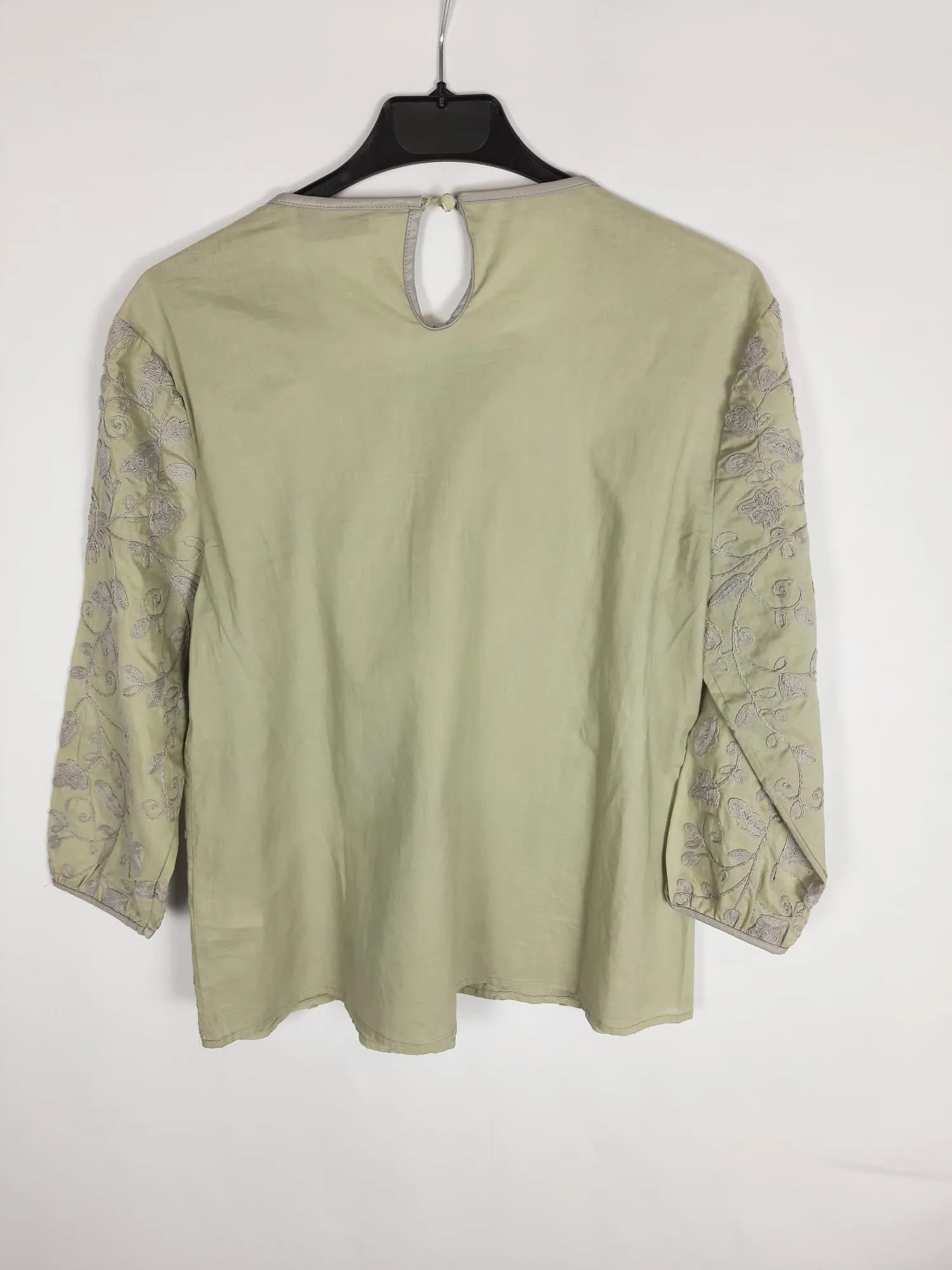 WDKA.Camisa verde TU