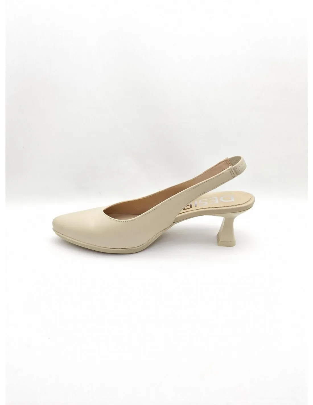 Zapato de mujer Desireé en crema Maia1 CREMA